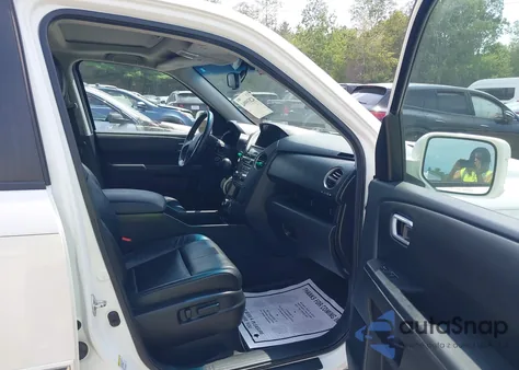 2012 Honda Pilot Touring z USA, uszkodzony, nr VIN 5FNYF4H92CB068480